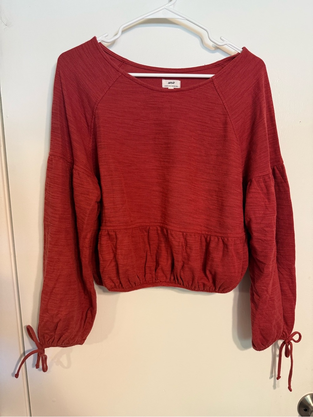 Aerie Cherry Red Size Medium Set